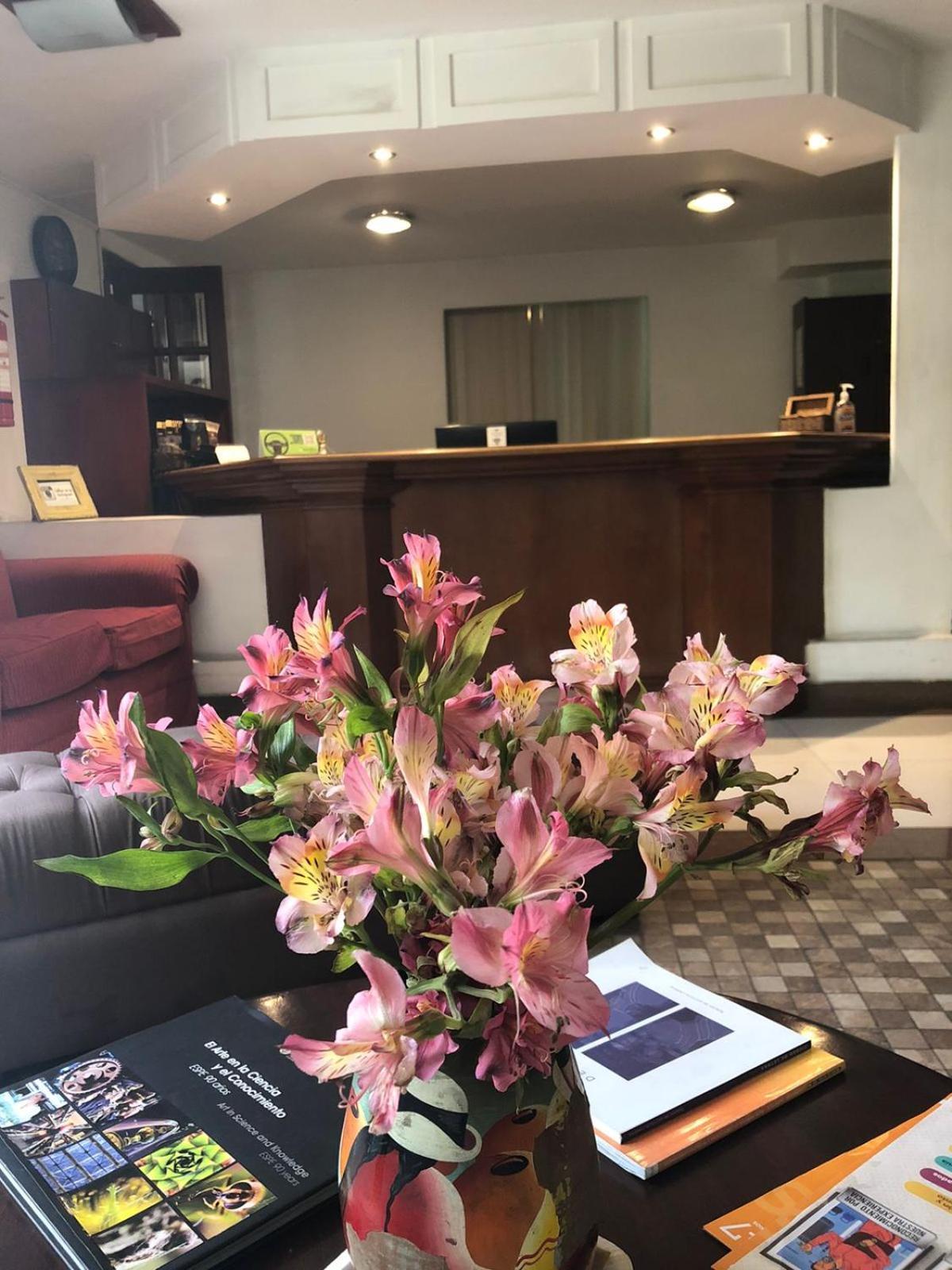 Filatelia Suites & Travel كويتو المظهر الخارجي الصورة