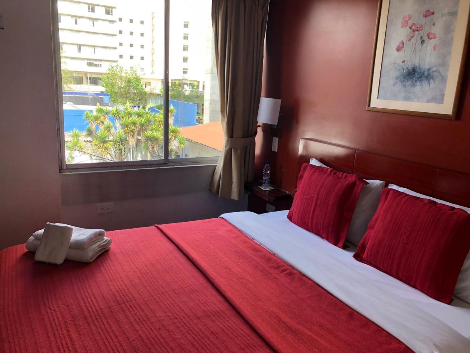 Filatelia Suites & Travel كويتو المظهر الخارجي الصورة